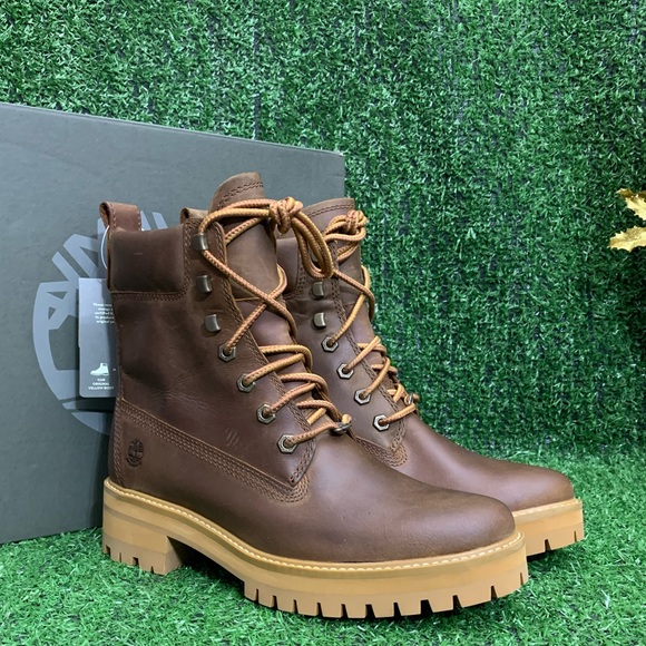 TIMBERLAND WOMEN'S COURMAYEUR VALLEY  6-INCH WP BOOT. - Picture 5 of 5